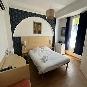 Trianon Hotel